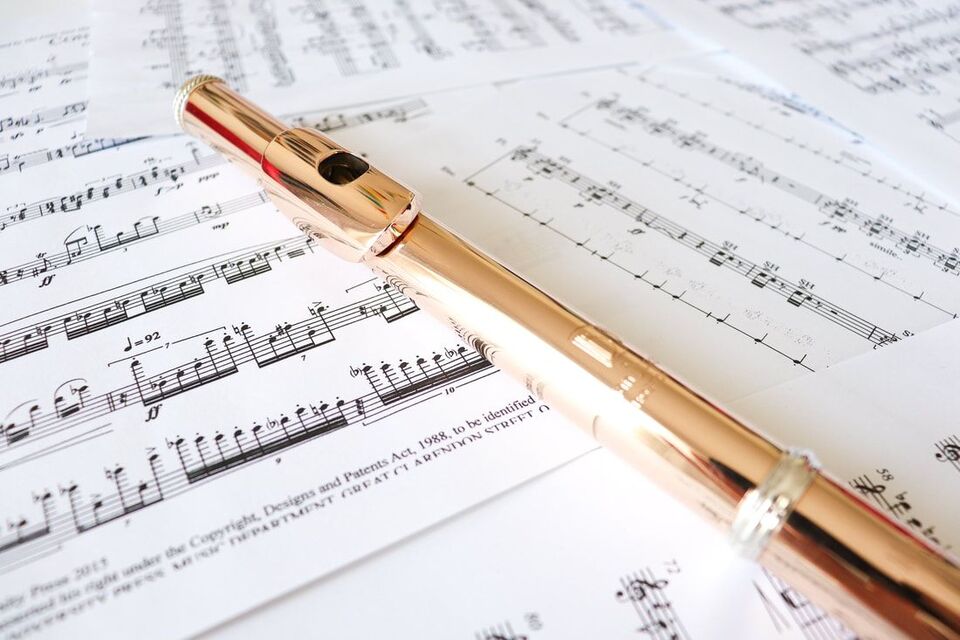 Picture of a flute on sheet music